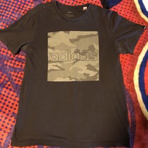 Black adidas tee w/ camo logo